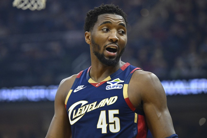 爵士主场力克快船,米切尔独得分 爵士主场力克快船,米切尔独得分