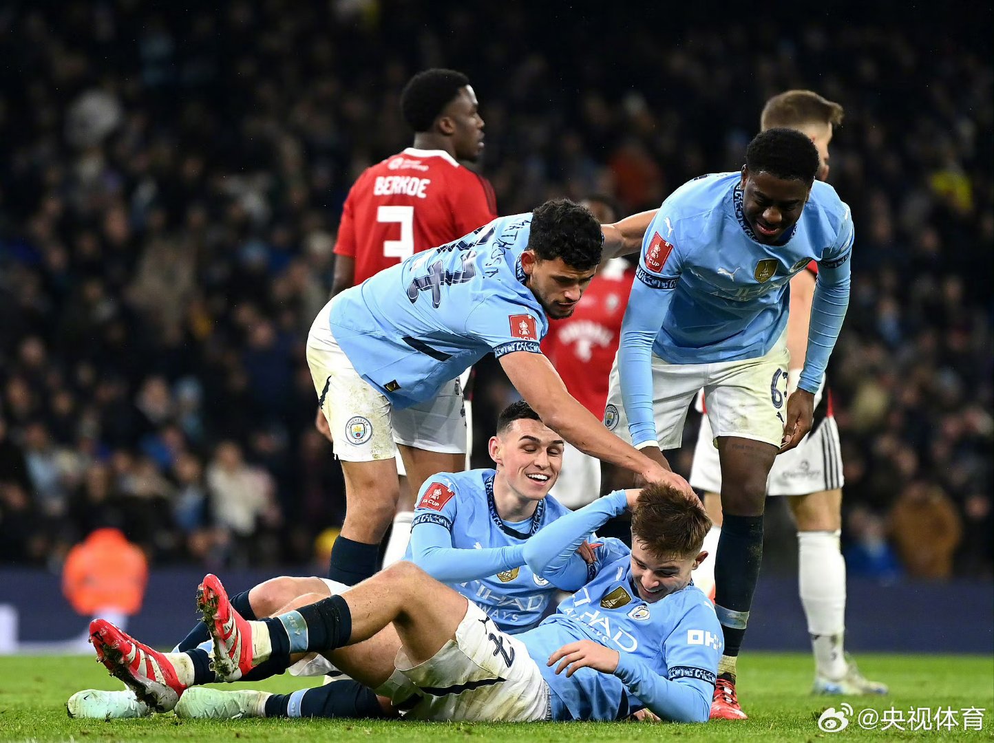 雷速体育下载-曼城逆转那不勒斯，门迪带队取胜