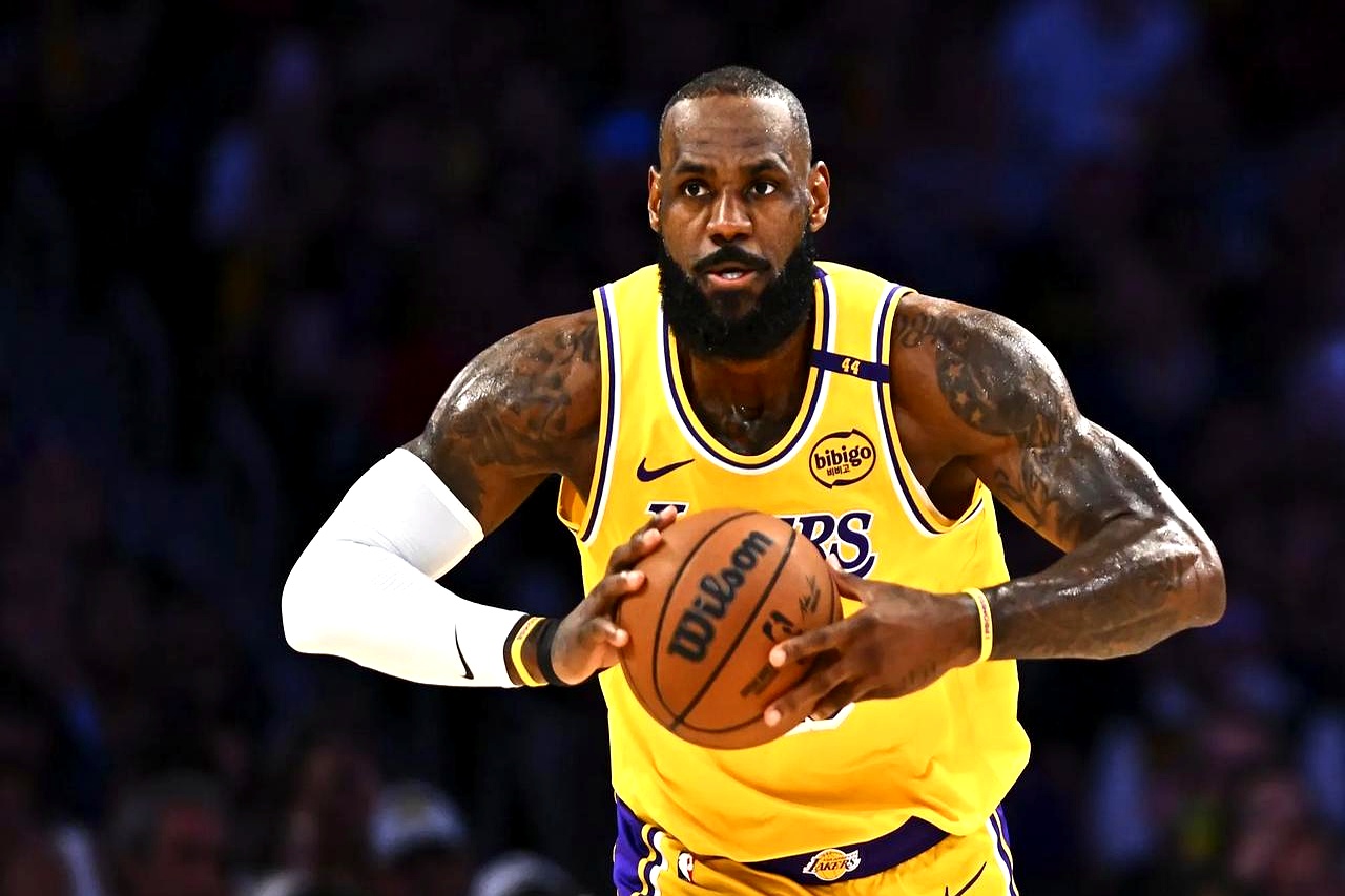 雷速APP-太阳绝杀热火，字母哥高光表现