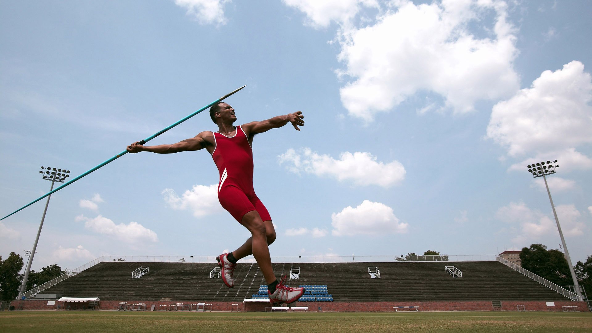 黄喜灿统治级表现，南非对阵莱比锡红牛的战术启示