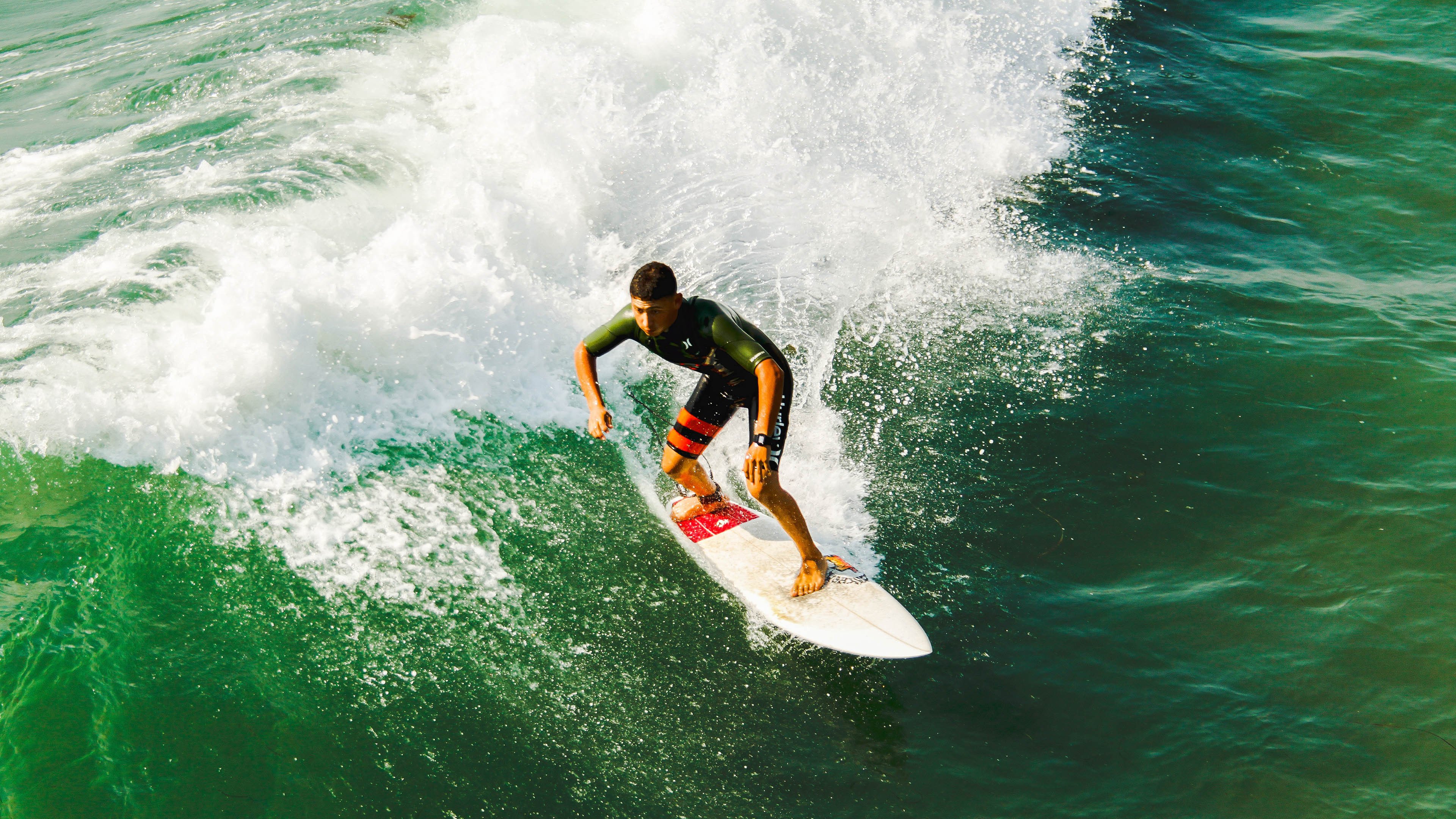 雷速体育直播官网-锡安·威廉姆森，新奥尔良的破晓之光—热火对阵鹈鹕中的巨星觉醒