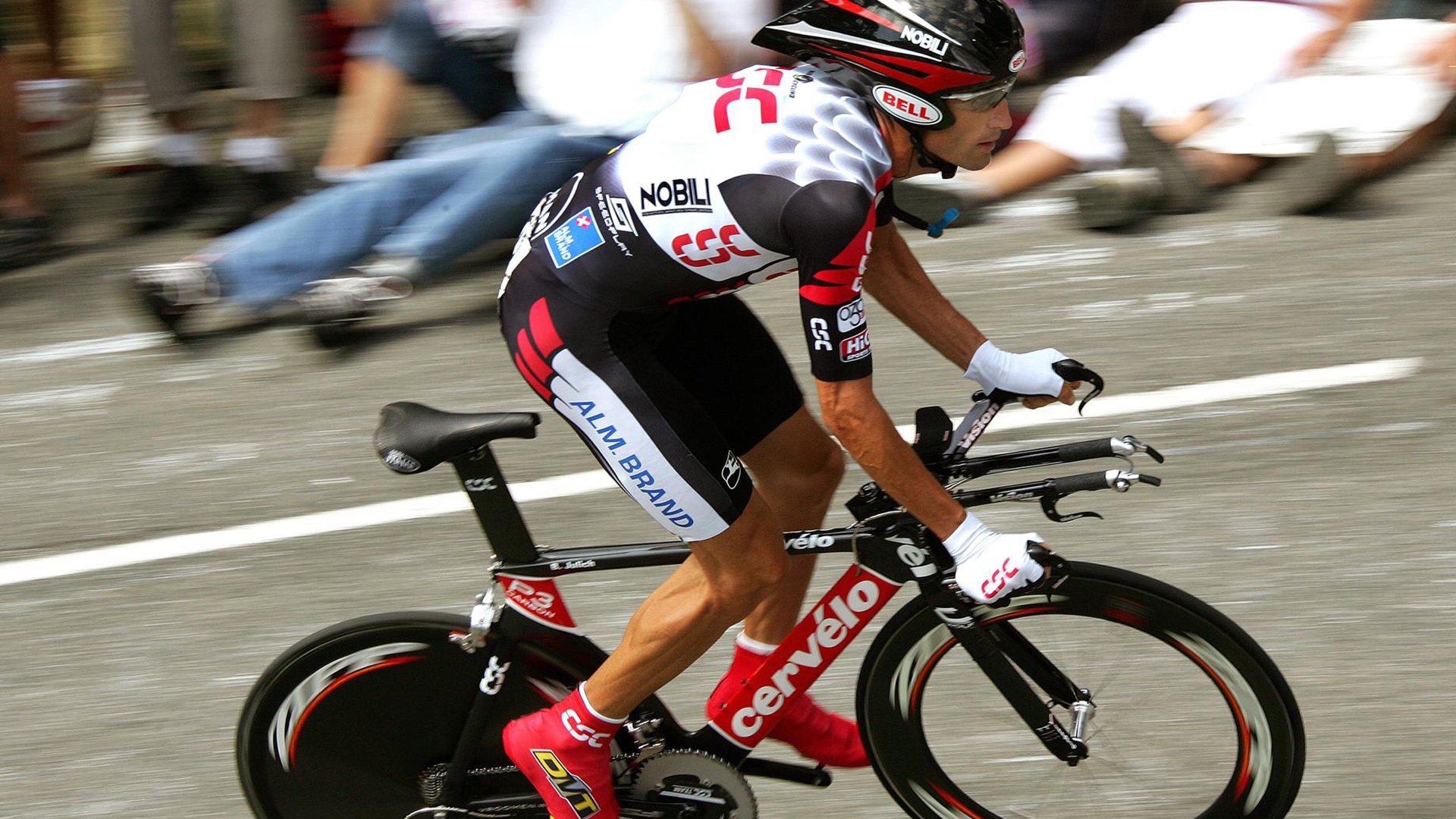 雷速赛事直播app-绝地反击！哈斯车队惊天翻盘迈凯伦，诺里斯刷新单圈纪录背后的技术革命